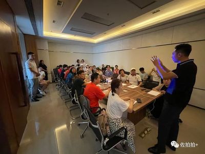攜手共贏，開啟熱帶農(nóng)產(chǎn)品貿(mào)易新篇章——六十余位代理商參觀訪問海南國(guó)際熱帶農(nóng)產(chǎn)品拍賣中心并達(dá)成合作協(xié)議